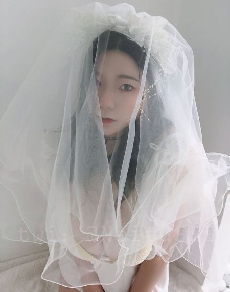 欧美街拍美女黑色牛仔裤_蓝光在线观看高清