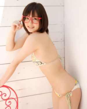 欧美色zaixian_十万网红美女美酱