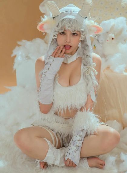 欧美性感超模壁纸_清晰免费影视在线观看