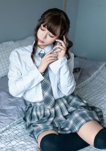 国产自偷拍青青草白丝_1080P在线观看