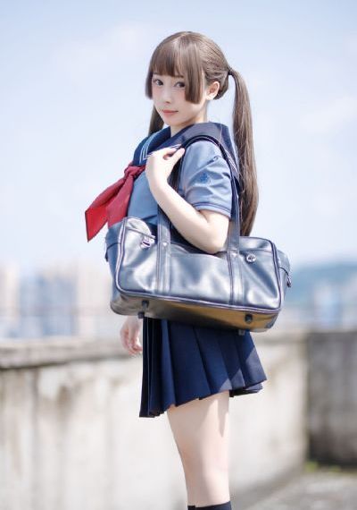 欧美肥婆穿牛仔裤的图片_蓝光天堂在线