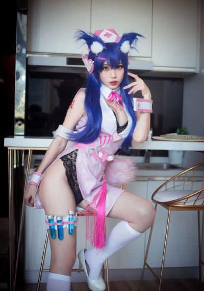 欧美美女用自慰棒_在线电影免费观看