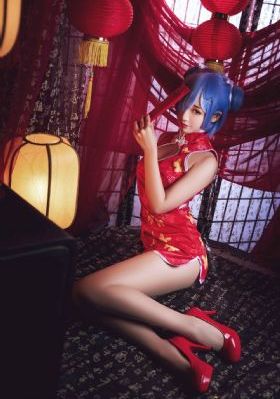 日韩波霸美女比基尼_国产剧高清视频观看