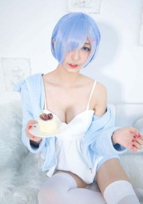 欧美自拍性综合区_BD韩语高清在线观看